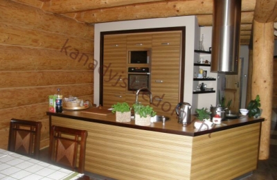 Wnętrza domów z bali - Kuchnie