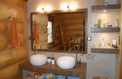 Wnętrza domów z bali - Łazienki